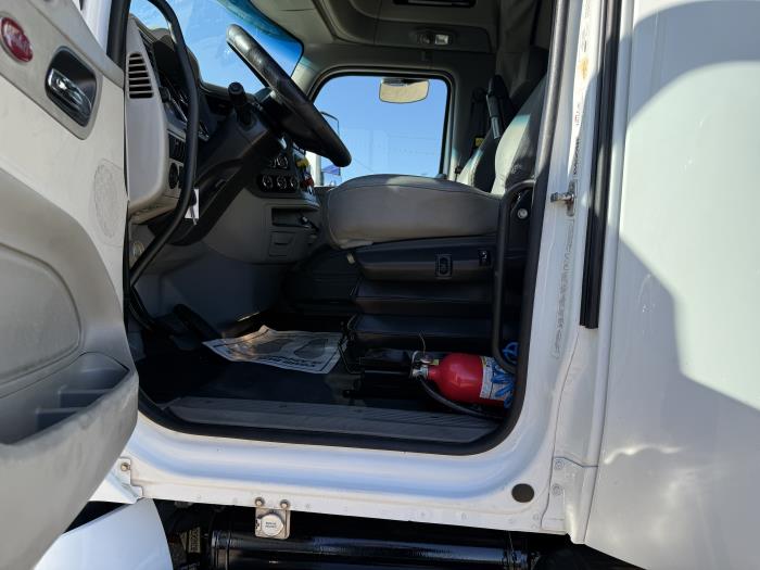 2020 Peterbilt 579-35