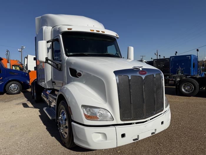 2020 Peterbilt 579-44
