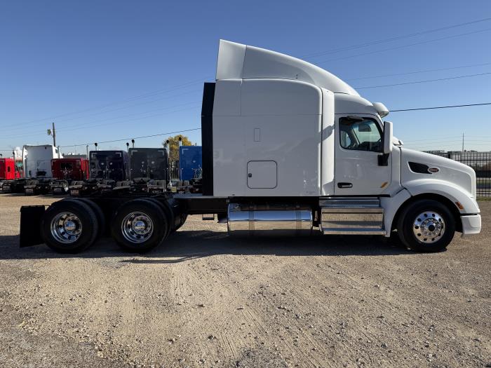2020 Peterbilt 579-49