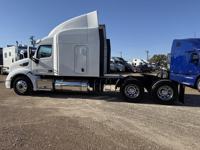 2020 Peterbilt 579-64