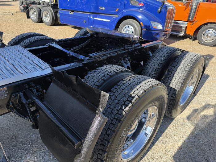 2020 Peterbilt 579-74