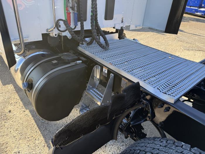 2020 Peterbilt 579-75