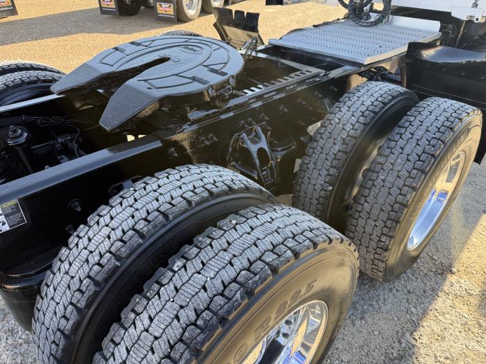 2020 Peterbilt 579-77