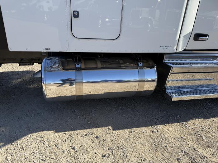 2020 Peterbilt 579-80