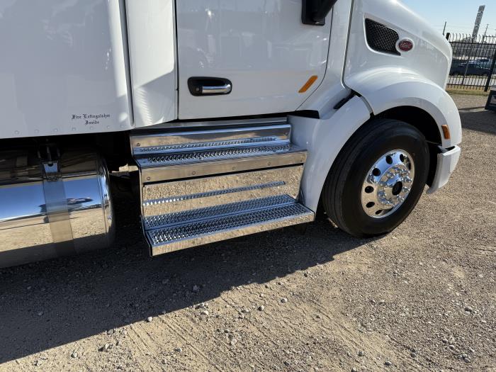 2020 Peterbilt 579-81