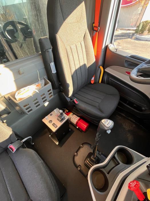 2026 Peterbilt 567-25