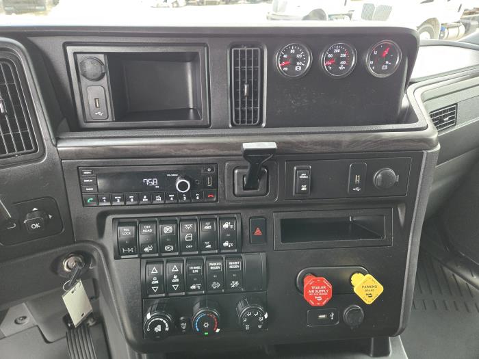 2024 International LT625-12