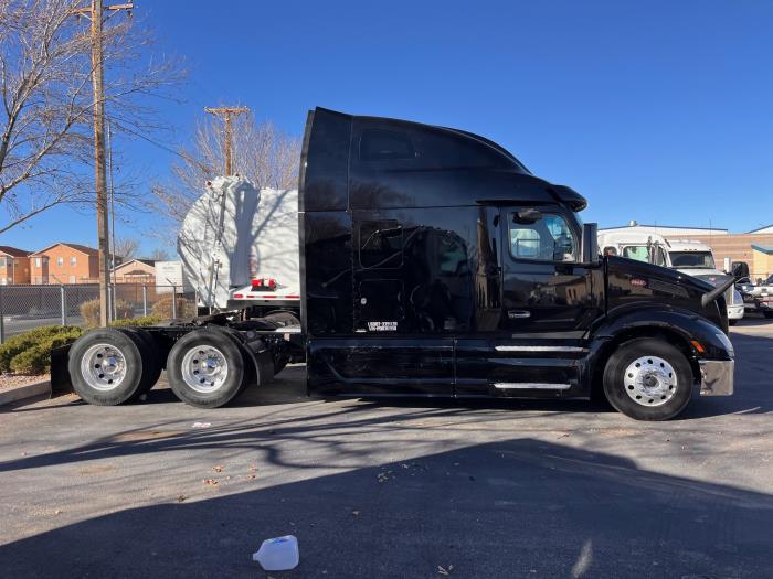 2023 Peterbilt 579-4