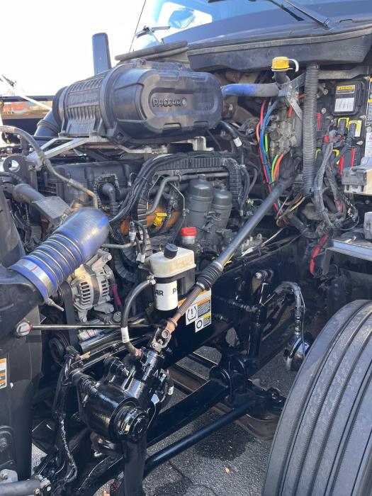 2023 Peterbilt 579-12