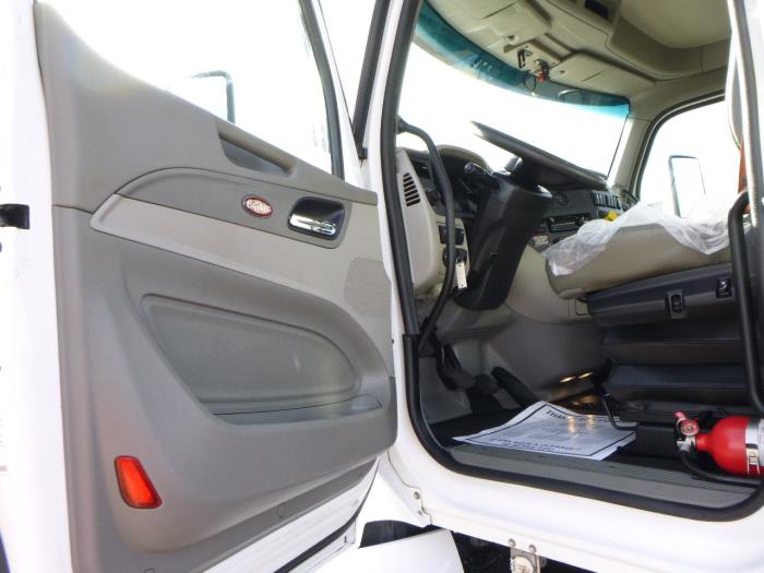 2020 Peterbilt 579-9