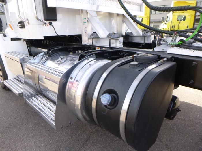 2020 Peterbilt 579-18