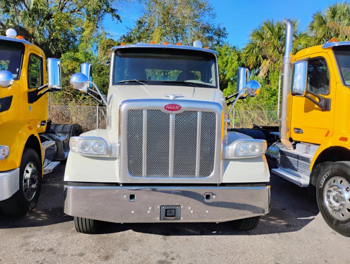 2021 Peterbilt 567-3