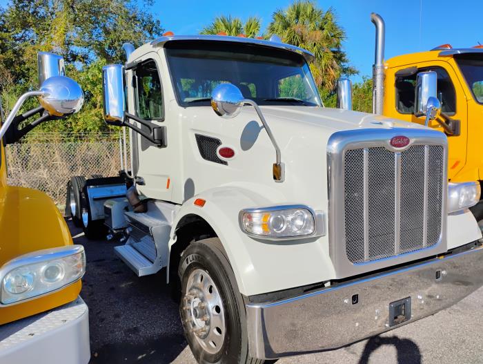 2021 Peterbilt 567-4