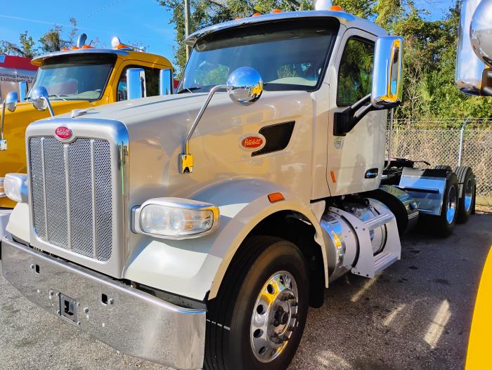 2021 Peterbilt 567-1