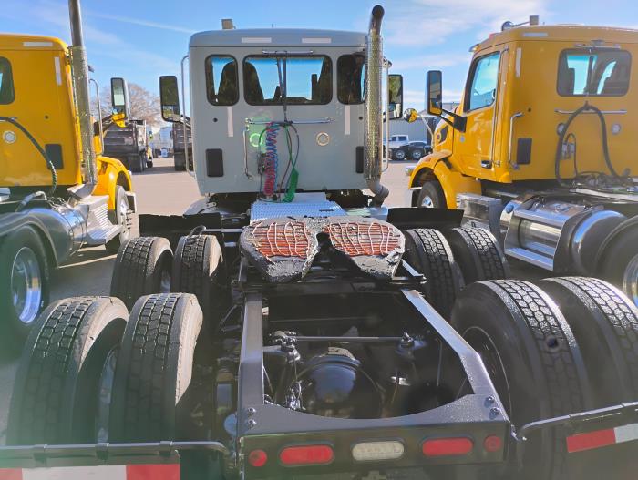 2021 Peterbilt 567-5