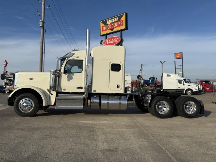 2026 Peterbilt 589-3