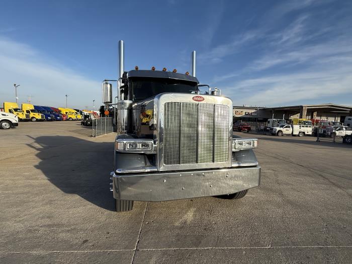 2026 Peterbilt 589-8