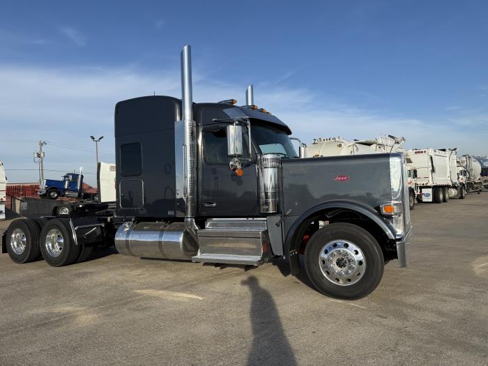 2026 Peterbilt 589-11