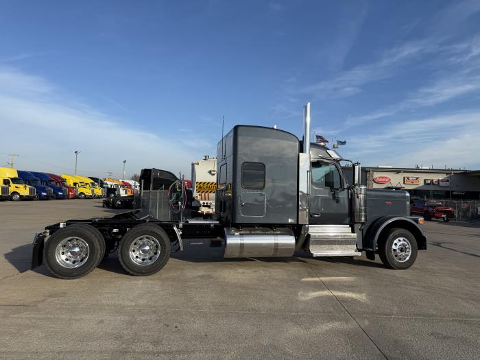 2026 Peterbilt 589-16