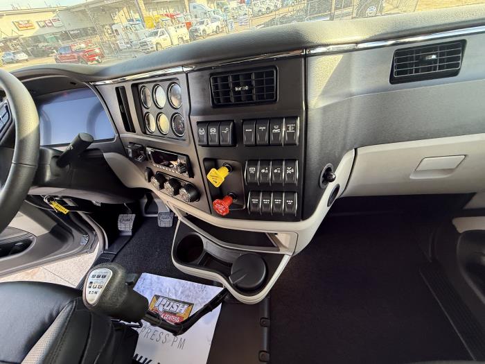 2026 Peterbilt 589-30