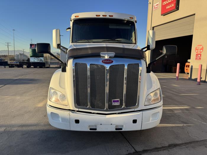 2022 Peterbilt 579-2