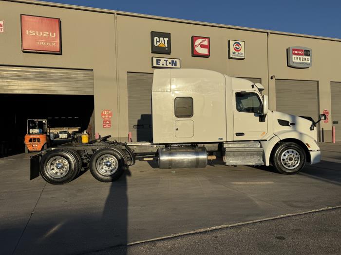 2022 Peterbilt 579-4