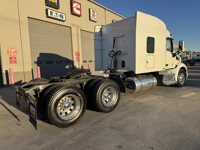 2022 Peterbilt 579-5