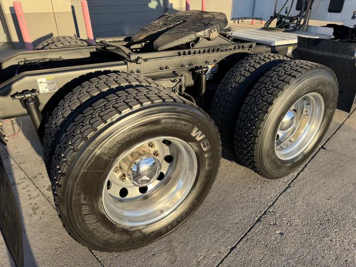 2022 Peterbilt 579-10