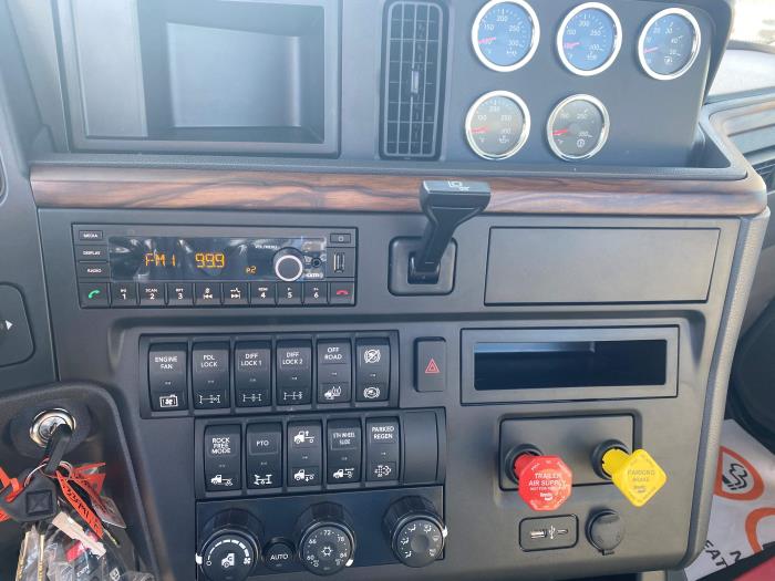 2026 International HX620-11