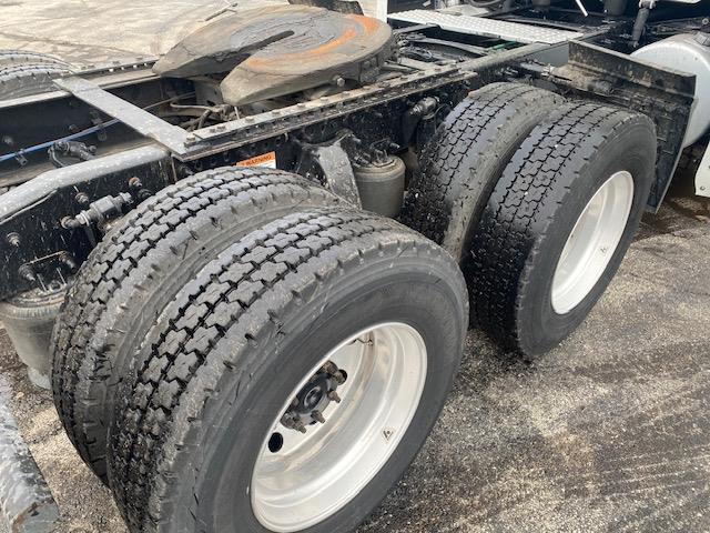 2023 Freightliner Cascadia-6