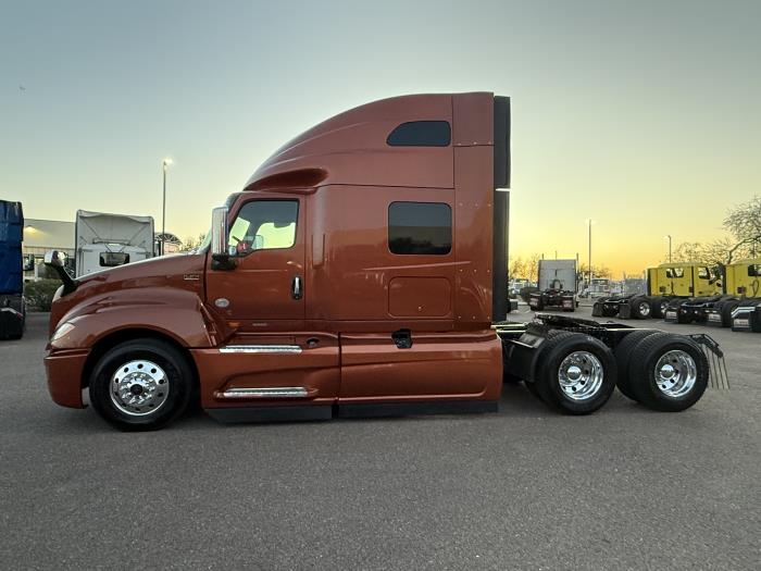 2022 International LT625-1