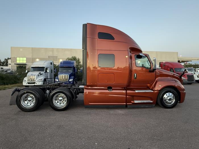 2022 International LT625-5