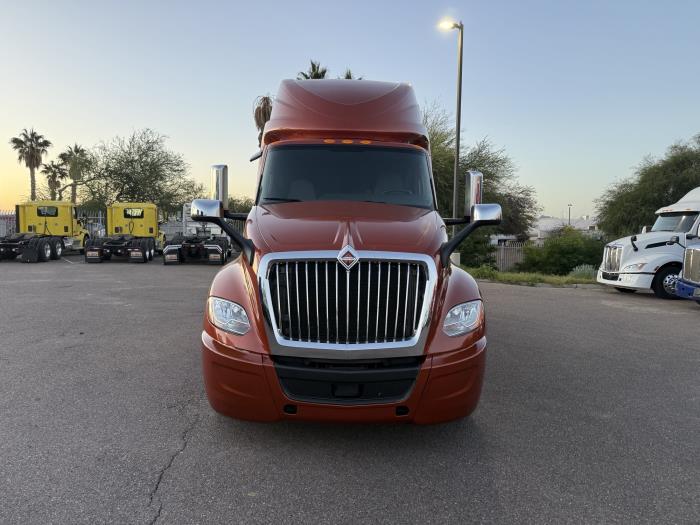 2022 International LT625-7