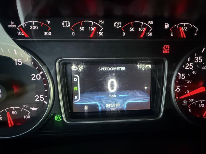 2022 International LT625-10