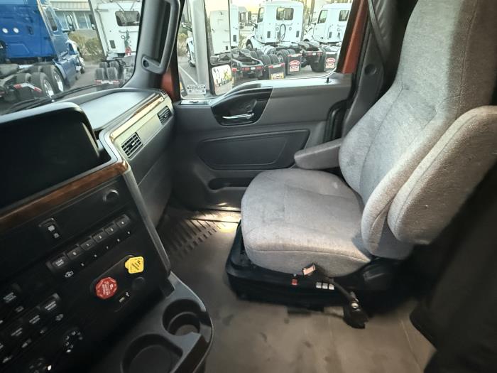 2022 International LT625-13