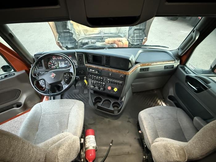 2022 International LT625-15