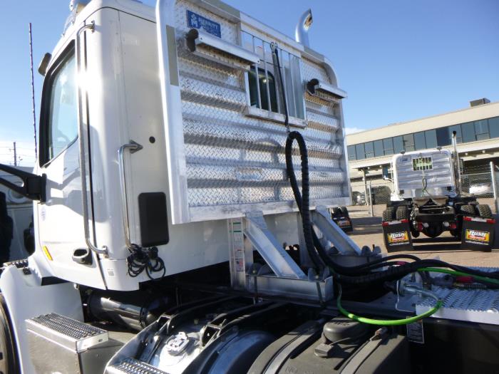 2019 Peterbilt 579-18