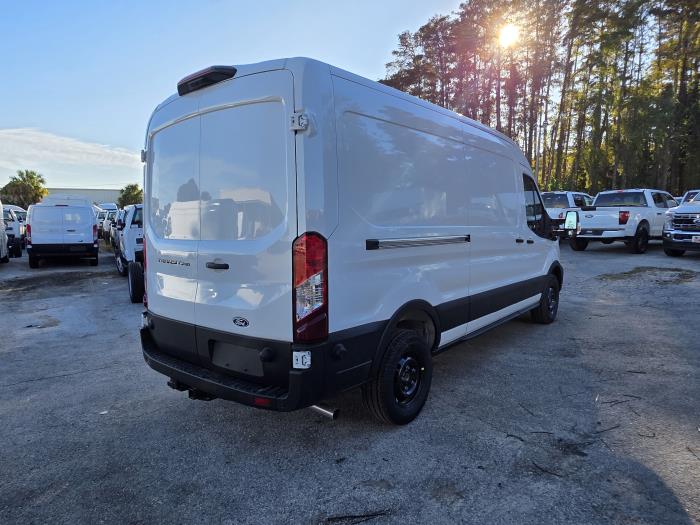 2026 Ford Transit-250-5