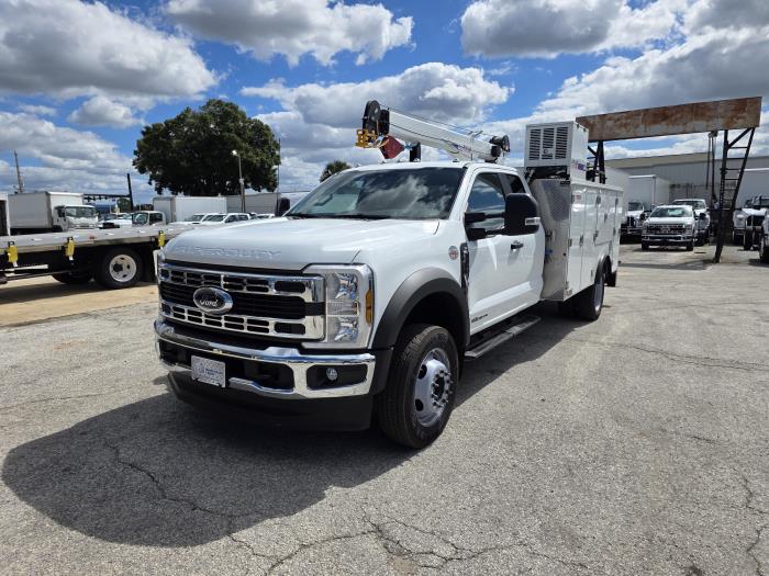 2025 Ford F-550-1