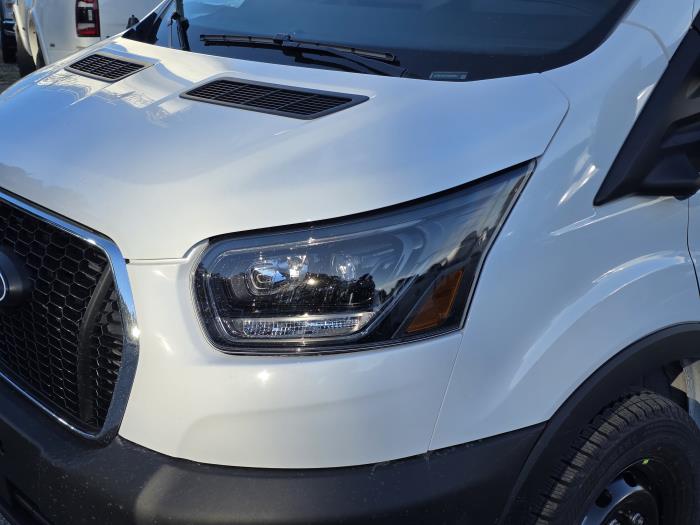 2026 Ford Transit-250-9
