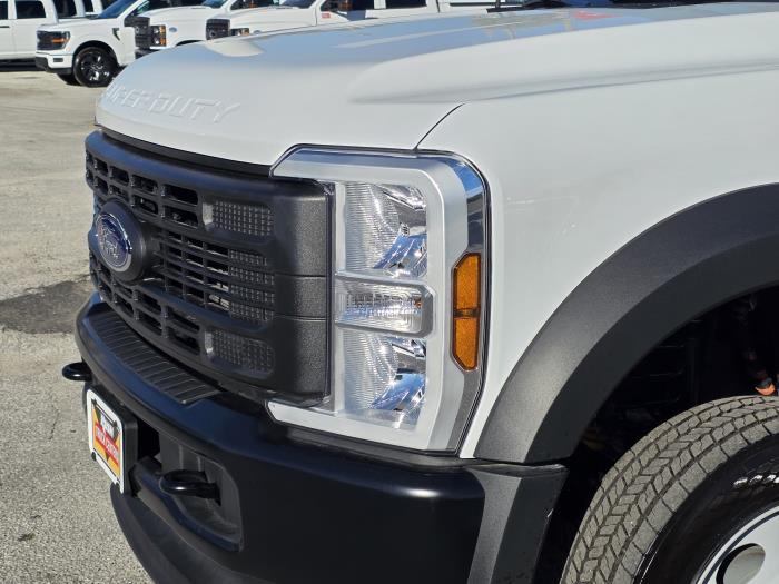 2025 Ford F-550-12