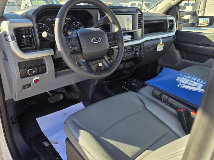 2025 Ford F-550-26