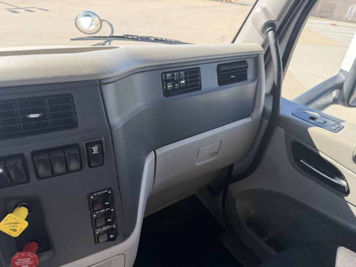 2019 Peterbilt 579-26