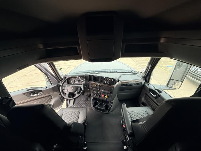 2026 International HX520-15