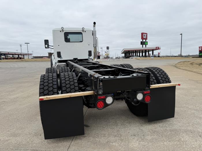 2026 Peterbilt 548-12