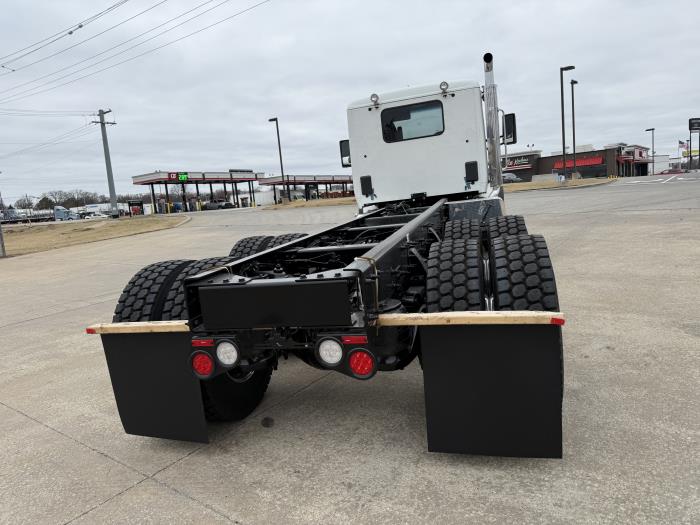 2026 Peterbilt 548-13