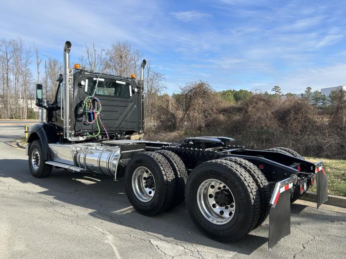 2026 International HX620-10