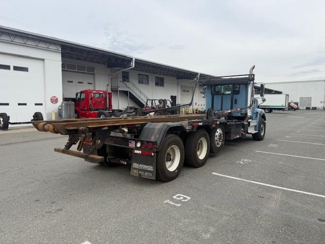 2020 International HX620-3