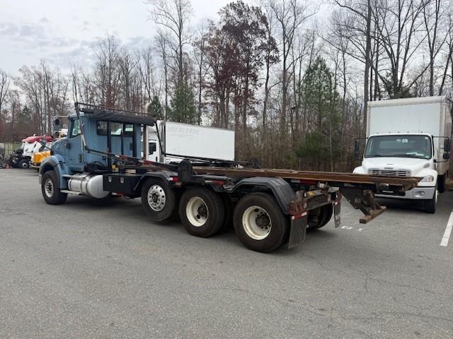 2020 International HX620-4