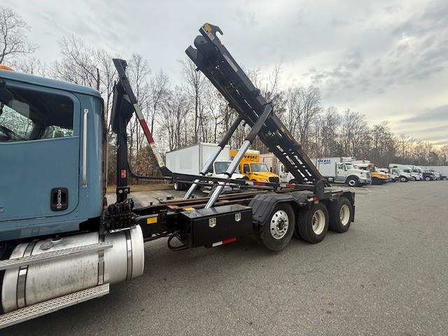 2020 International HX620-5